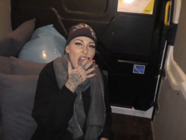 Dreist im Transporter abgefi**t