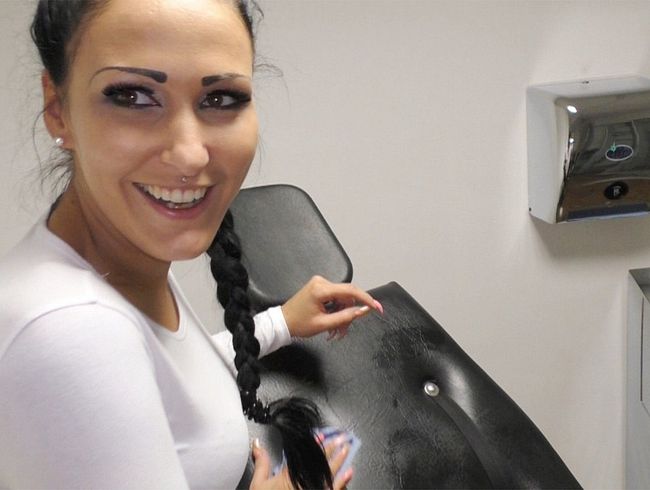 Mira Grey Porno Video: Der Oberarzt fi**t fremd !